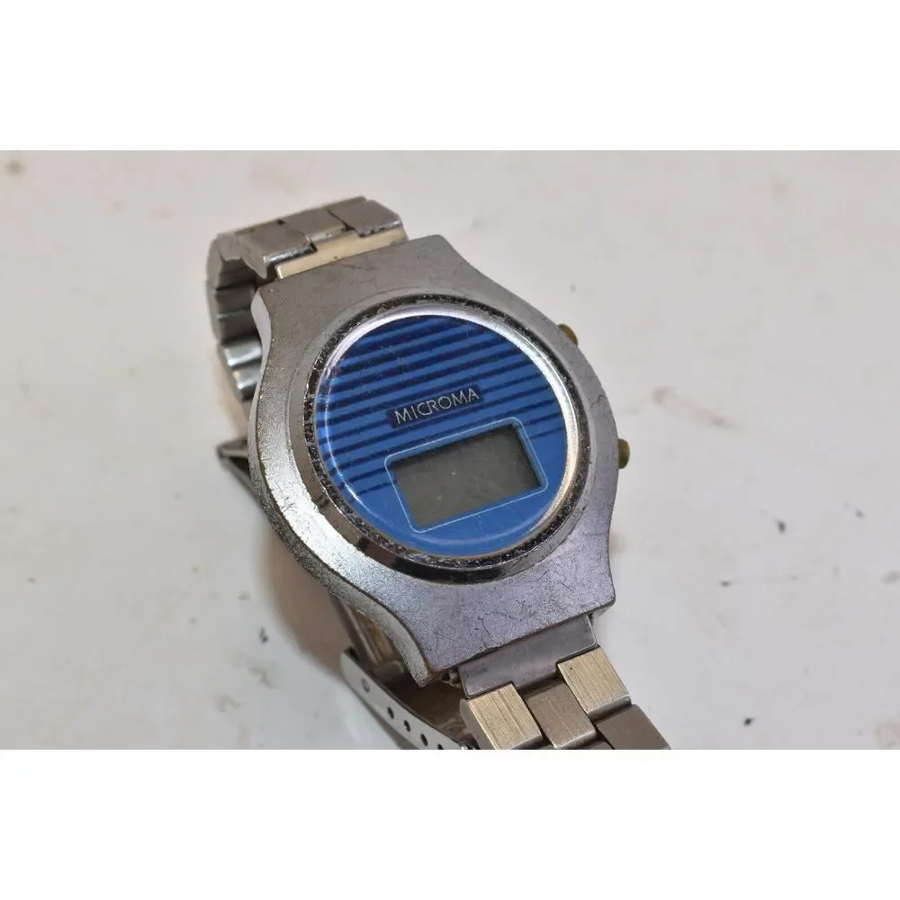 Microma Blue Horizon LCD Wristwatch‎ Stainless Steel Vintage